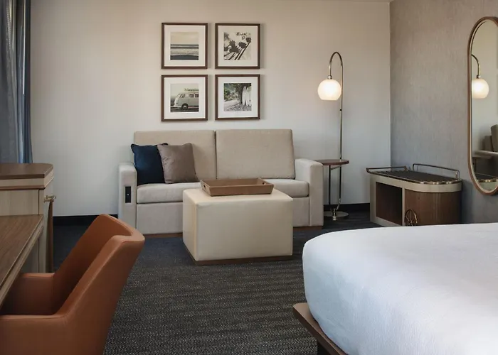 Courtyard By Marriott Santa Cruz