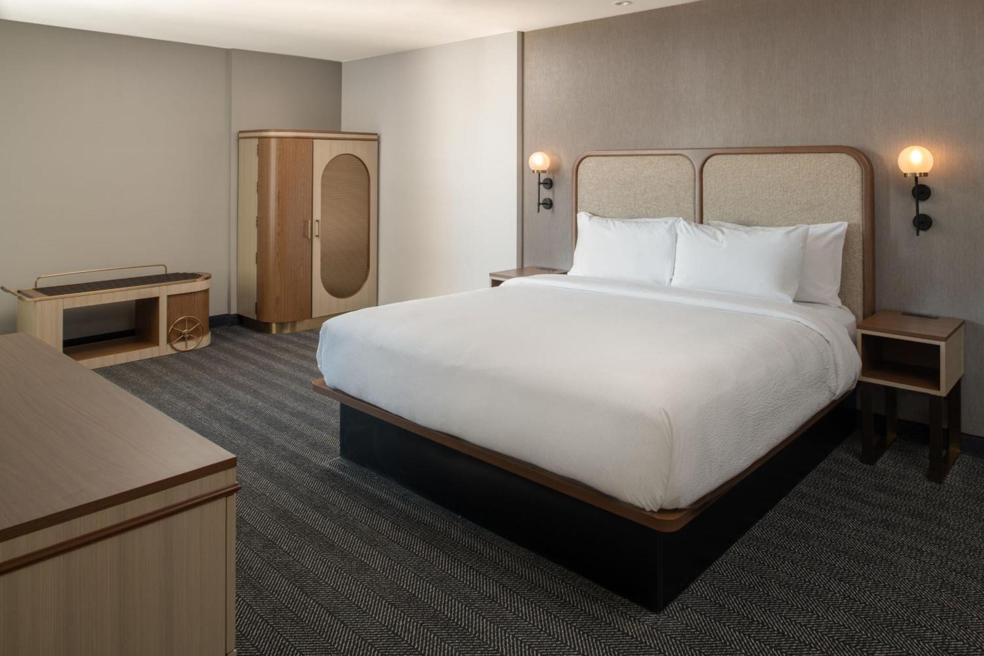 Courtyard By Marriott Hotel 3*