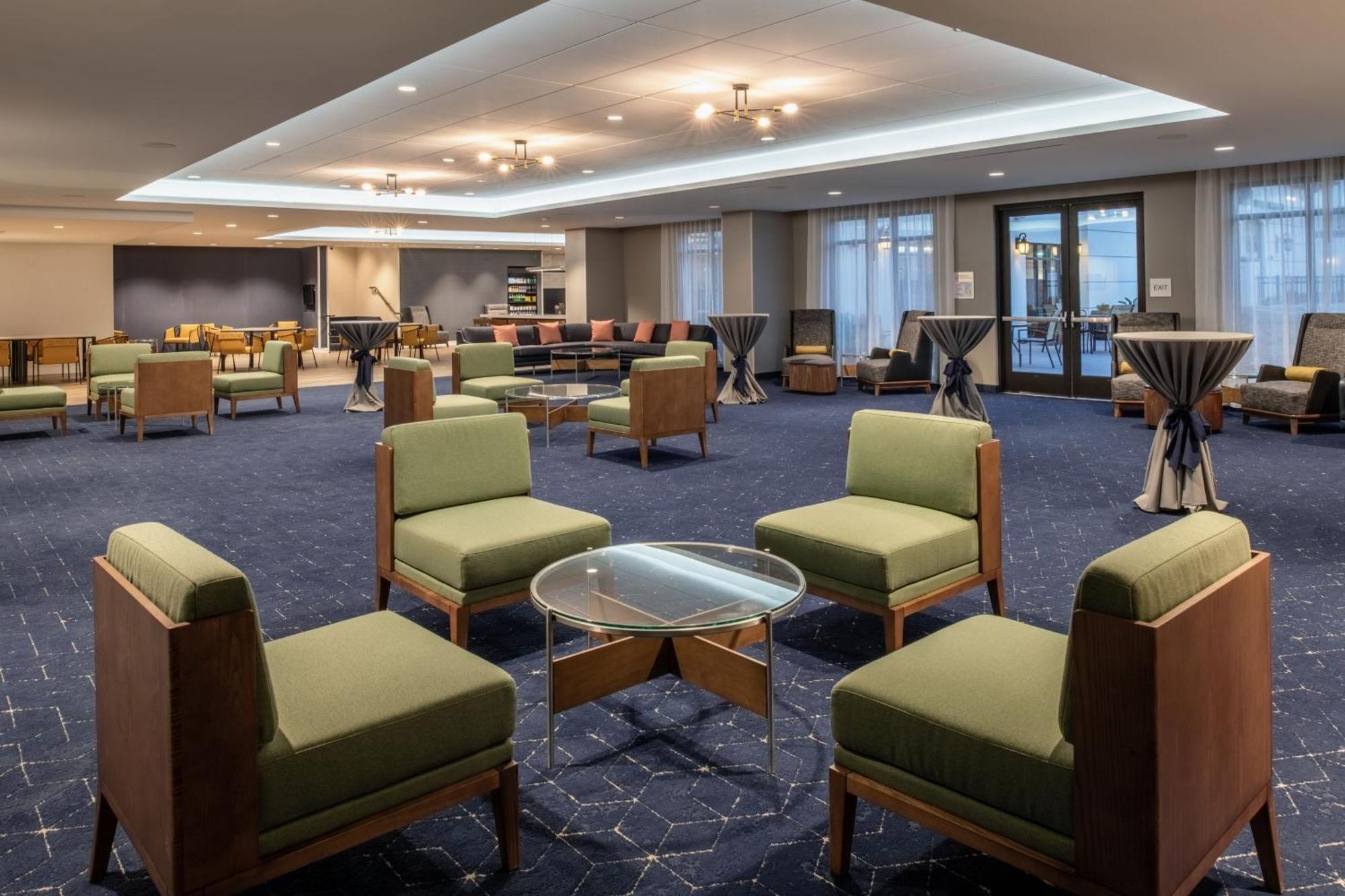 Courtyard By Marriott Hotel 3*